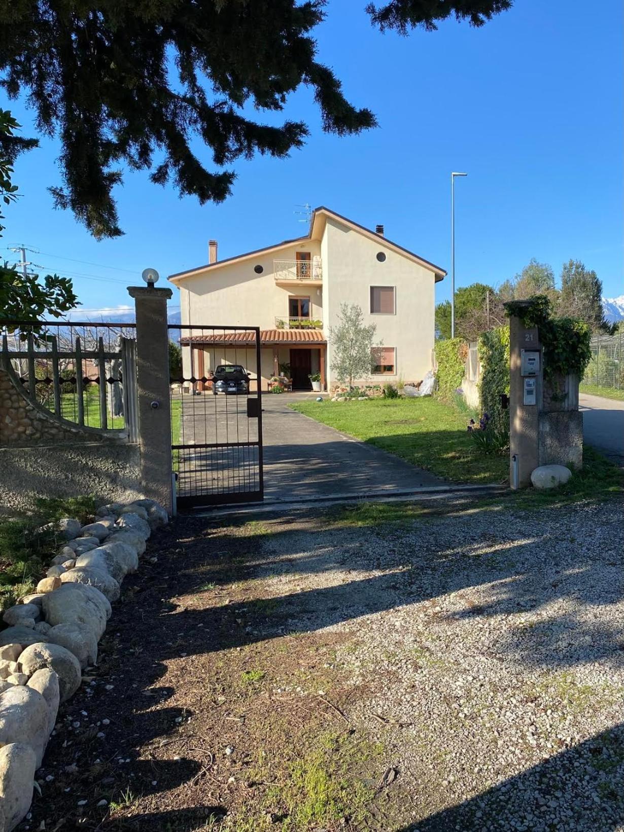 Bed and Breakfast Flavia 21 Elice Esterno foto